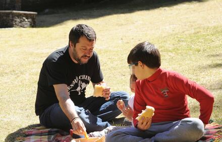 Matteo Salvini in montagna con i figli 3