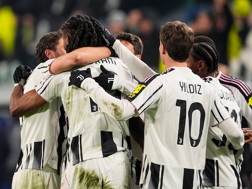 Champions, la Juve stende il Benfica e vede i playoff: Thuram e McKennie affondano Mourinho