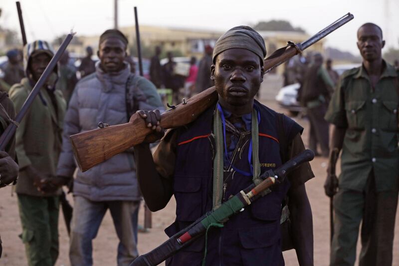 Nigeria, pattuglie di vigilantes contro gli attacchi islamisti