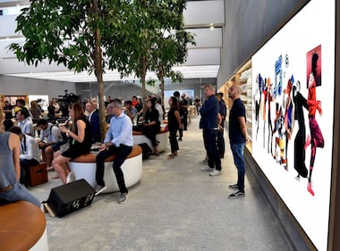 Apple, a Milano primo flagship store 7