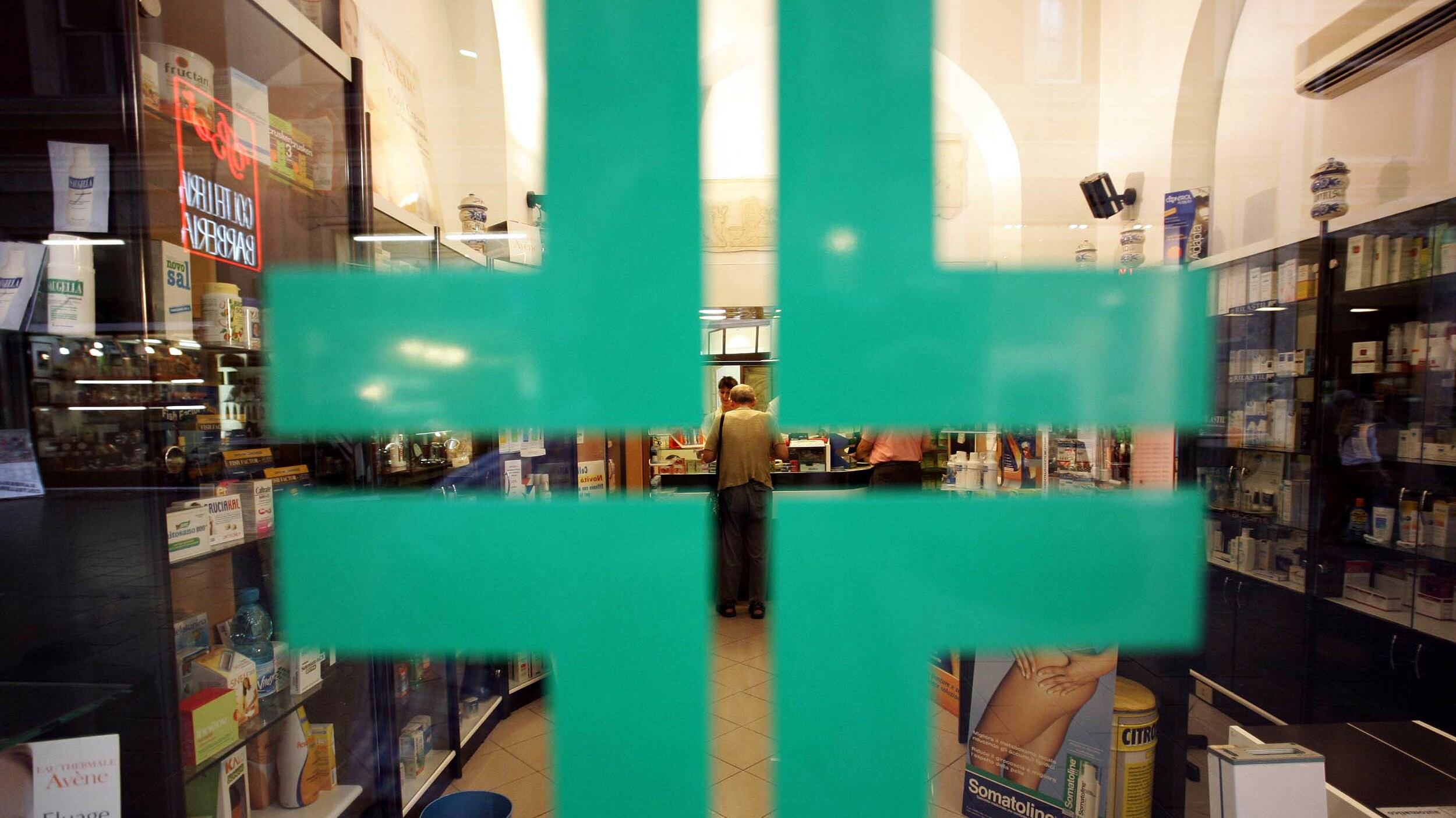 La farmacia Caiazzo ancora sotto sequestro per truffe sui farmaci