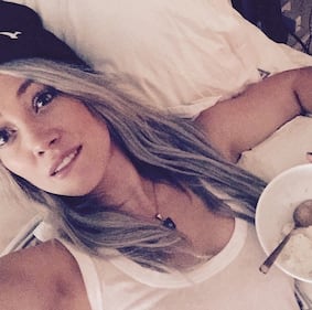 Hilary Duff cerca su Tinder l'anima gemella 1