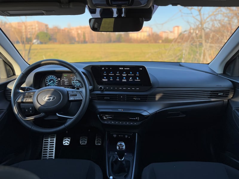 Hyundai Bayon 2025: guarda la gallery del restyling del B SUV 16