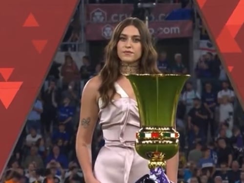 "Ha sbagliato...". Gaia Gozzi nella bufera per aver cantato l'inno alla Coppa Italia