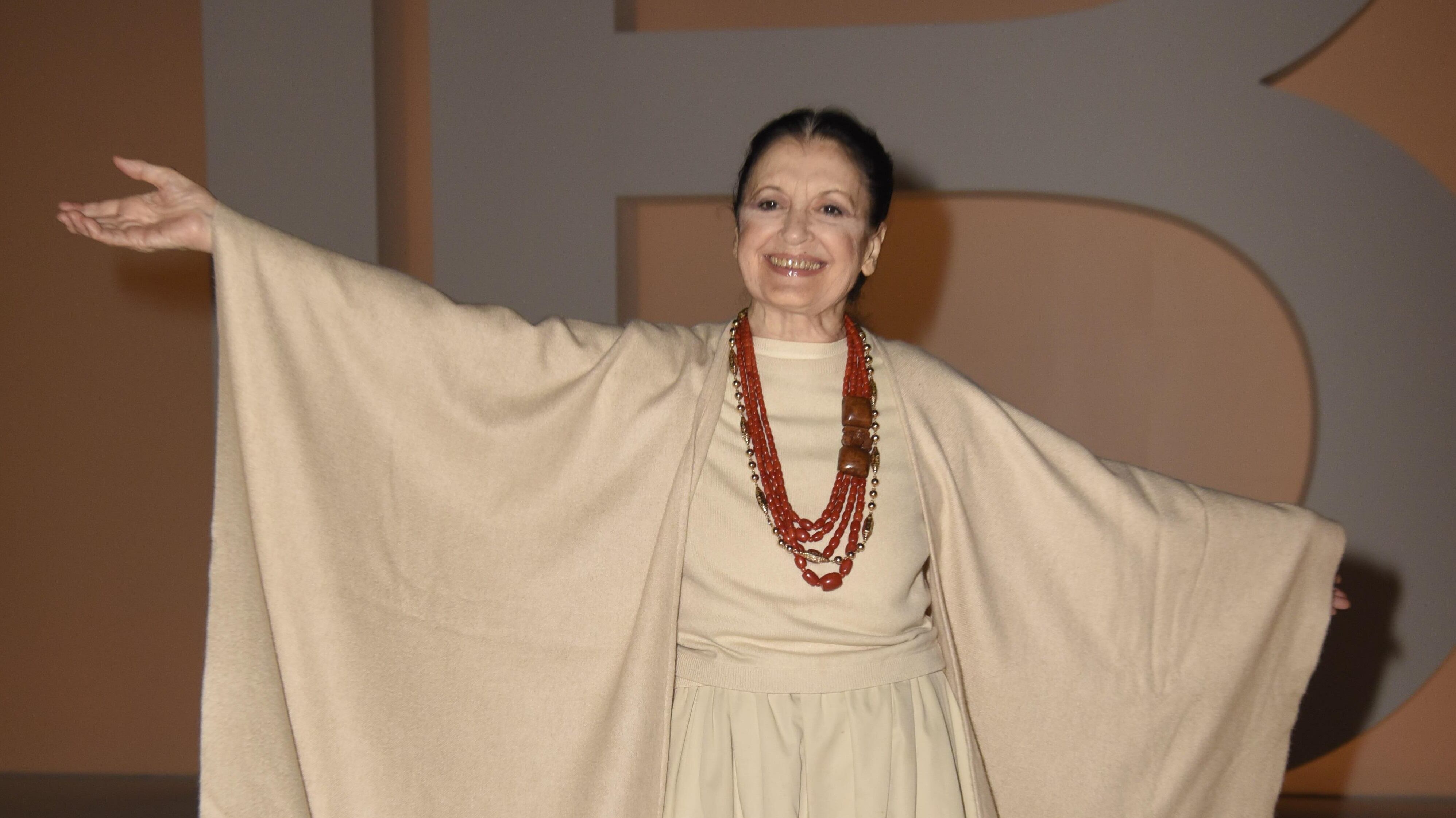 La danza, il bianco, il cancro. Quando Carla Fracci fu "rimandata"