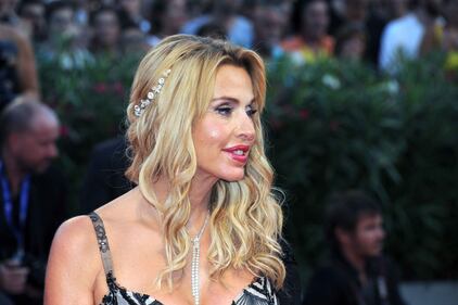 Grande Fratello Vip, doccia hot per Valeria Marini 8