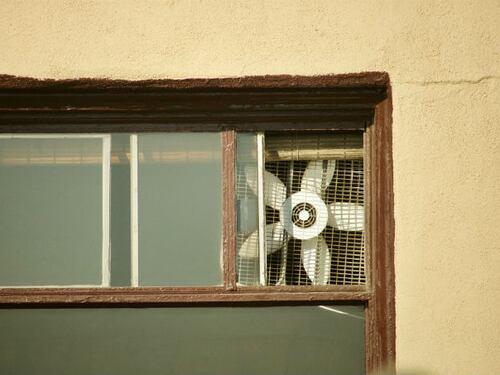 Combattere il caldo senza condizionatore: le idee