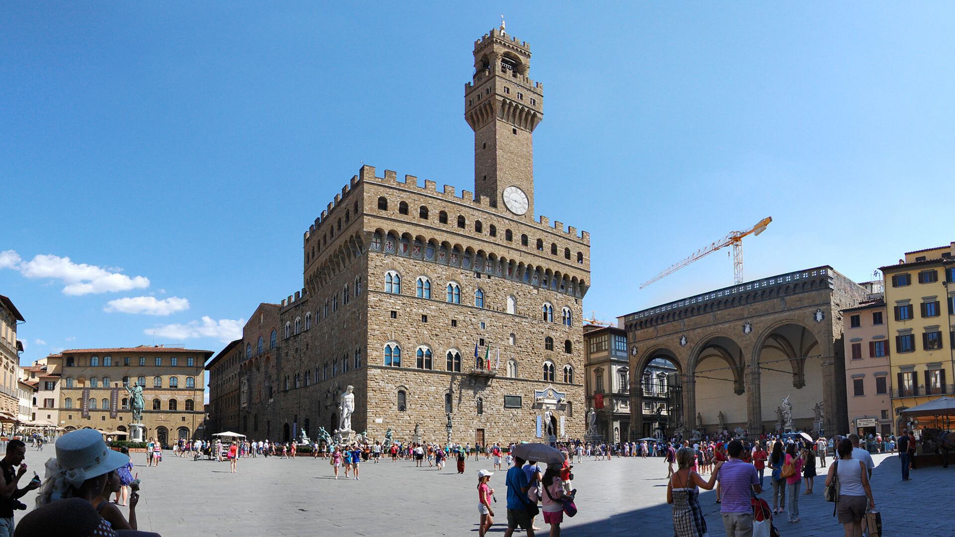 Siena molla Mps e democratici. Forza Italia ora sogna Firenze