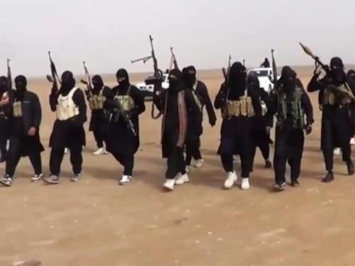 Gli Usa li snobba ma i talebani si arruolano nell’Isis