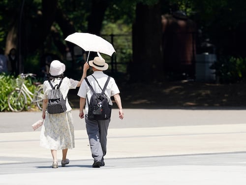 La crisi del Giappone senza figli: così anche i pannolini diventano "per adulti"