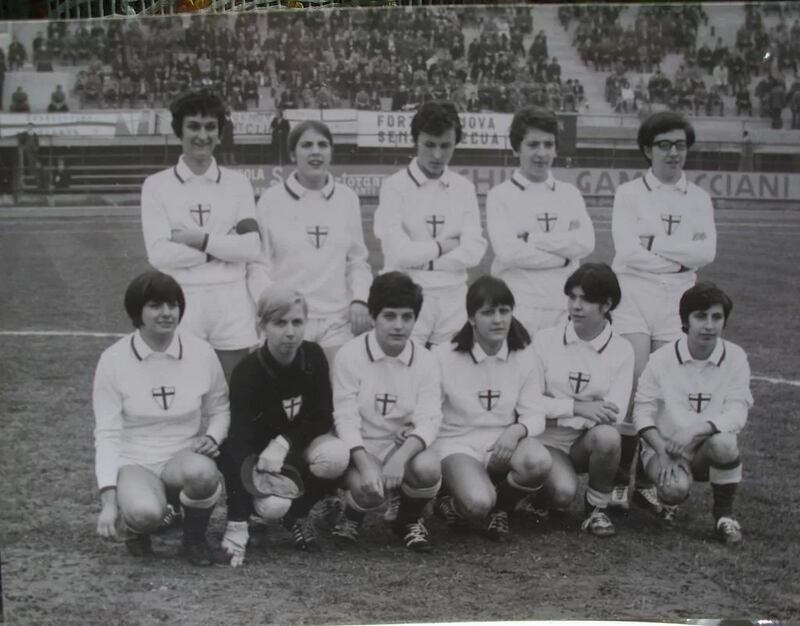 Il Genova primo campione di calcio femminile (1968) con Maria Grazia Gerwien