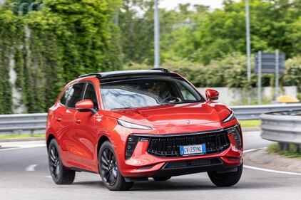 Forthing T5 EVO, guarda tutte le foto del test drive 18