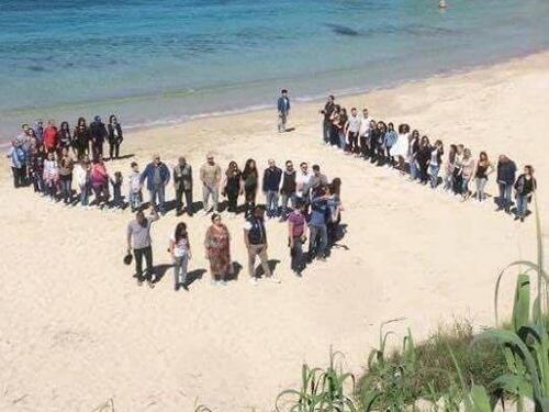 Referendum, il Pd promuove il "Sì" con una foto. Ma lo scatto è delle trivelle