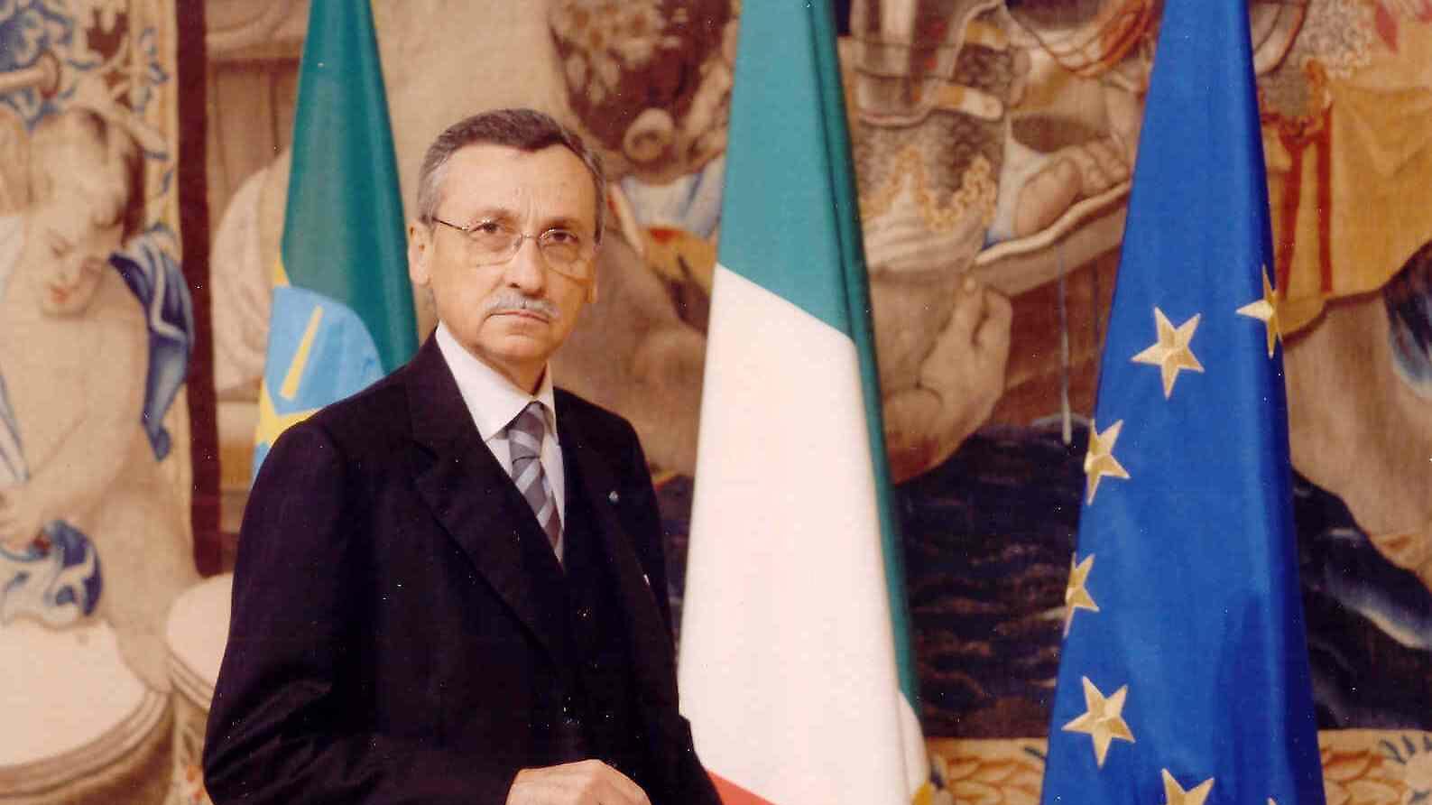 "Ho insegnato ai politici come usare le buone maniere"