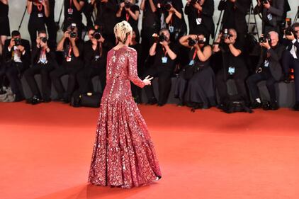 Kristen Stewart scintillante sul red carpet 3