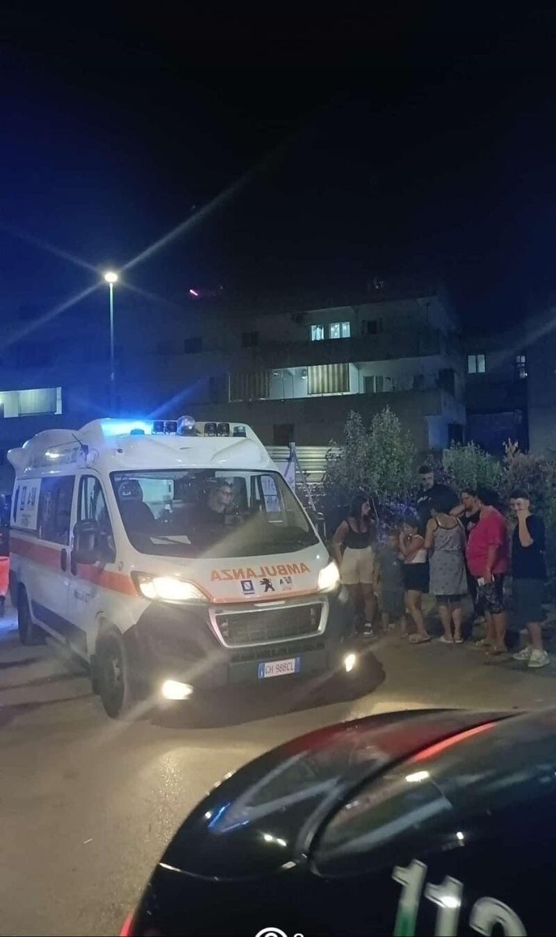 Crolla ballatoio a Scambia: 2 morti e 13 feriti nella Vela Celeste 4