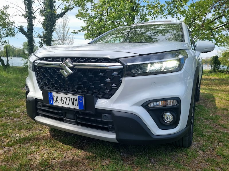 Suzuki S-Cross Hybrid 140V: guarda le foto  5