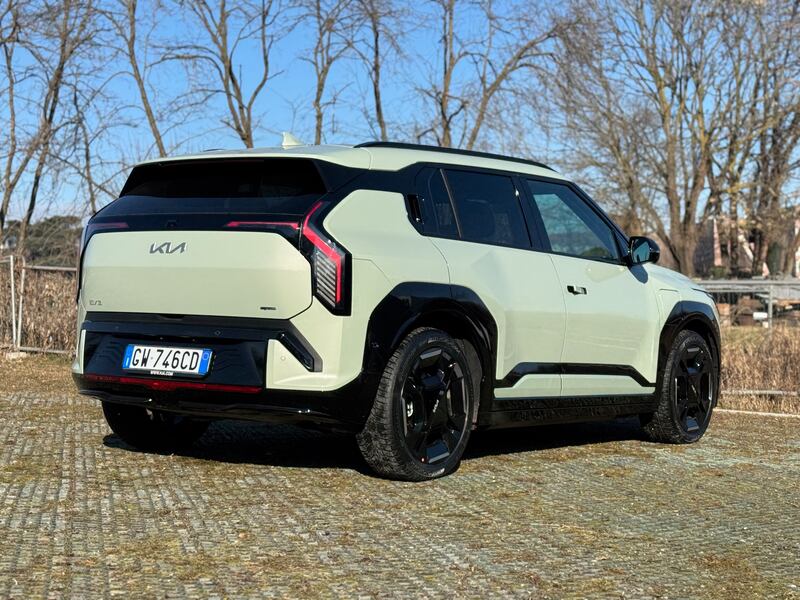KIA EV3: guarda la gallery del nuovo SUV elettrico efficiente e accessibile 12