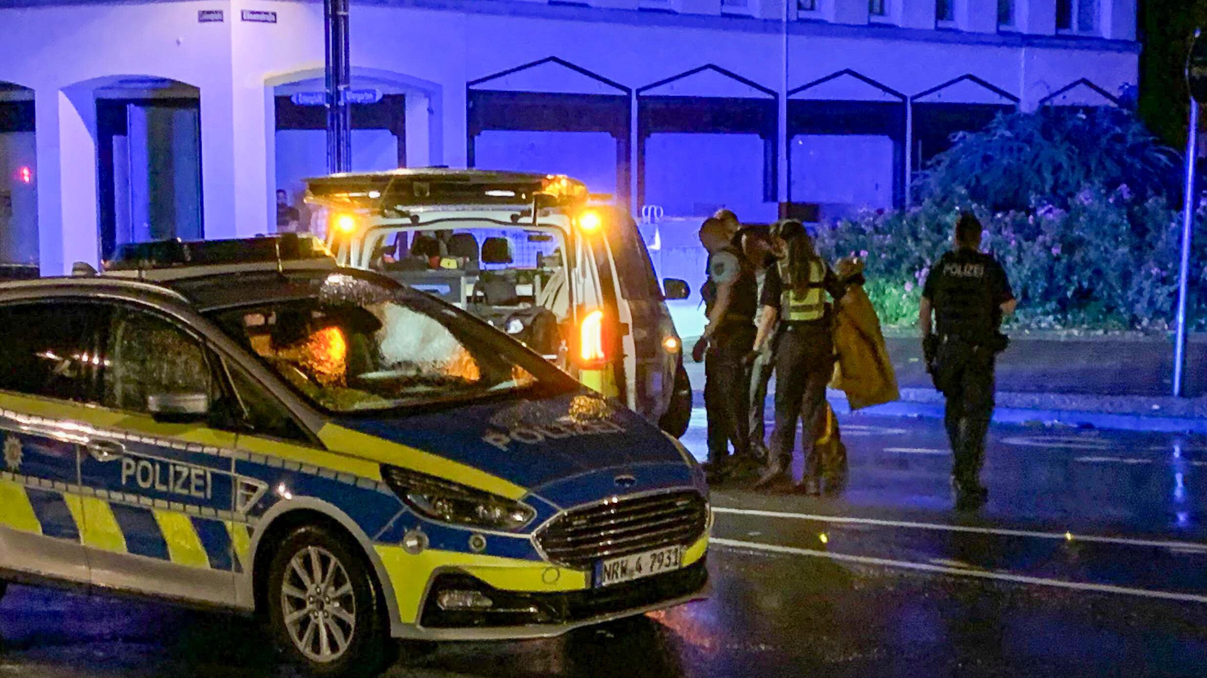 Vietare coltelli e infiltrati con precedenti, la sinistra in Germania sbanda su Solingen