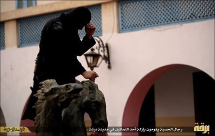 Libia, gli uomini dell'Isis in azione a Derna 2