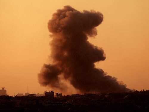 Sirene a Tel Aviv. Hamas: "Con operazione a Gaza City non otterranno ostaggi"