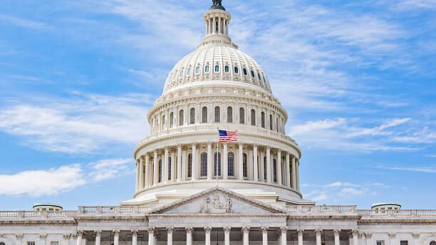Usa, la Camera vota il provvedimento per evitare lo shutdown. La palla passa al Senato