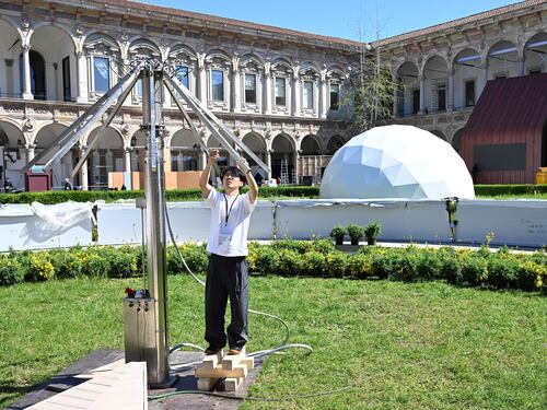 Oltre 1.600 eventi per il "Fuorisalone". Vetro e street food, scattano i divieti