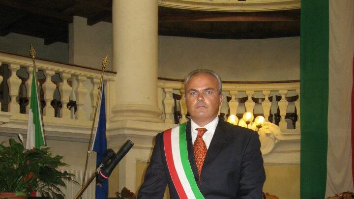 Traffico di loculi cimiteriali: in manette ex-esponente del Pd