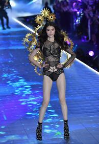 Victoria's Secret, gli angeli hot in passerella 1