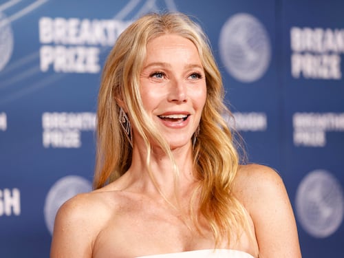 Gwyneth Paltrow insultata per i grattacieli di lusso a Tel Aviv: quando uno spot diventa un atto politico