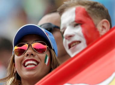 Tifosi (vip e non) sugli spalti  13