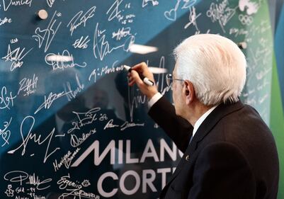 Mattarella al Villaggio olimpico di Milano 10