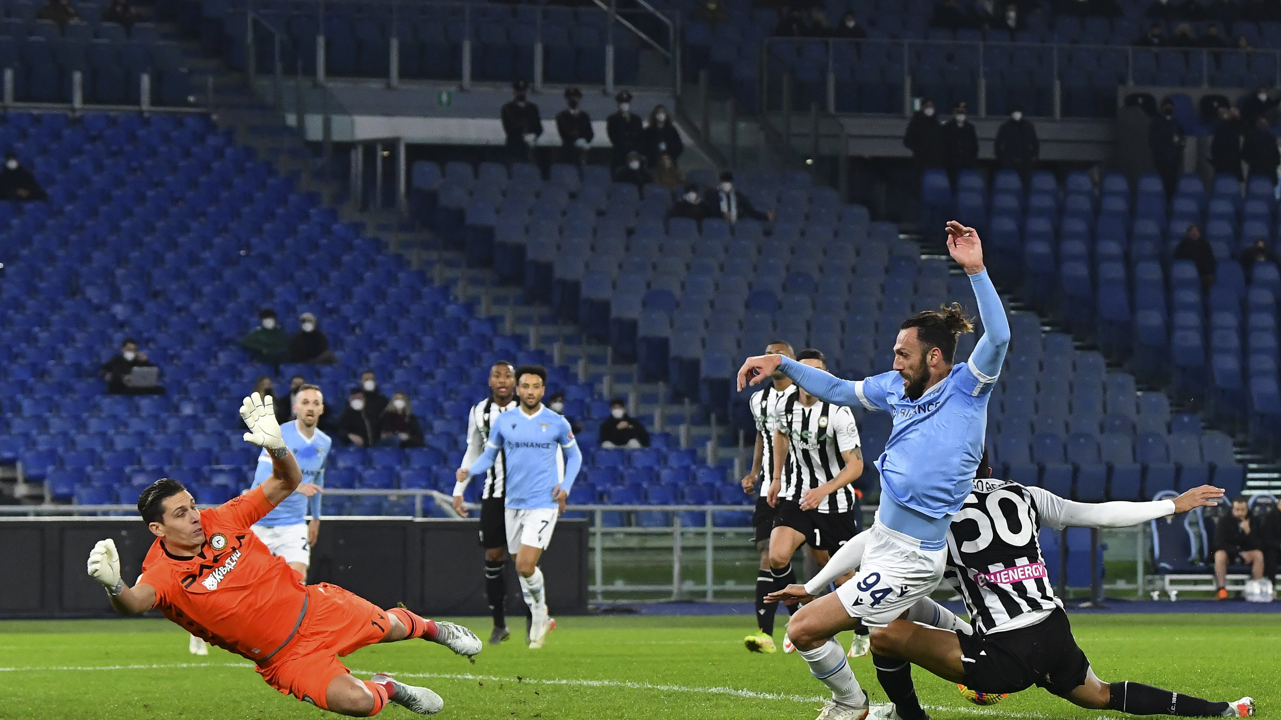 Allo stadio solo in 5mila? Era meglio senza pubblico