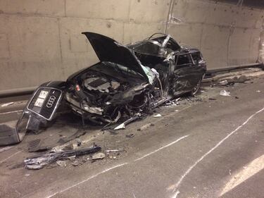 In Valcamonica un camion perde il carico e travolge 5 auto, 2 morti 3