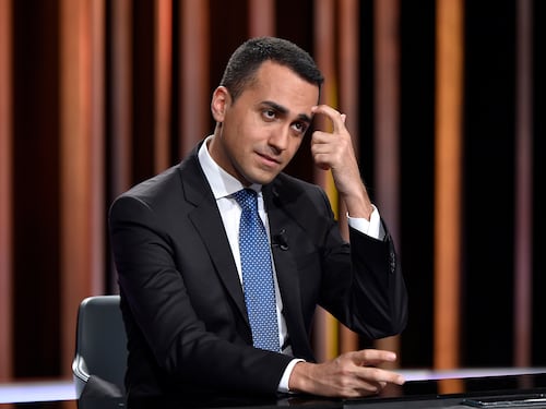 Di Maio esulta per i risultati delle Comunali ma il M5S è in forte crisi