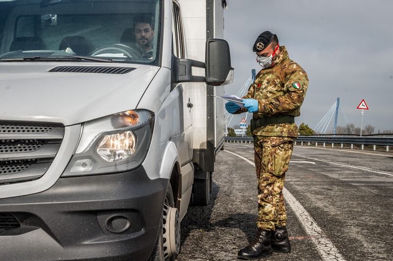 Emergenza coronavirus, scambio di beni al checkpoint di Codogno 3