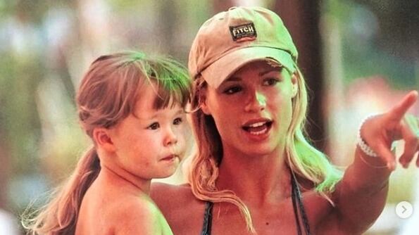 Michelle Hunziker nostalgica, ecco le foto privatissime con la piccola Aurora