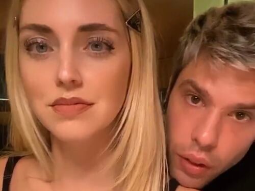 Chiara Ferragni e Fedez sono piuttosto intimi. Ma la rete non apprezza
