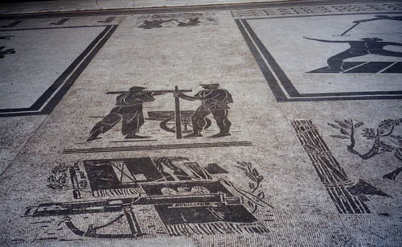 Foro Italico, Stadio dei Marmi: ecco i mosaici dedicati al Duce 6