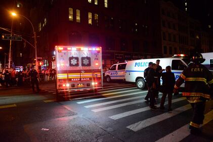 Esplode una bomba a New York: paura a Manhattan 15