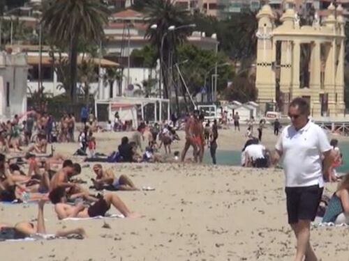 La spiaggia di Mondello si ribella: "Qui il virus non c'è"