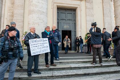 I funerali di Sandra Milo 9