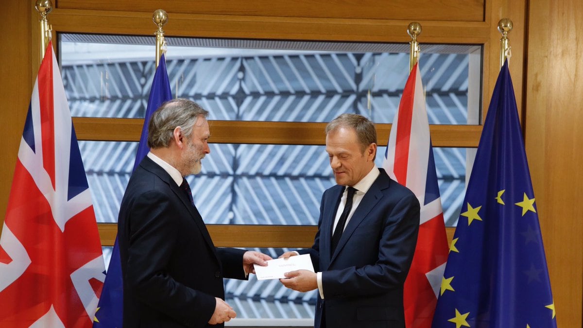 La vendetta su Londra: il divorzio dall'Europa costa 40 miliardi in più