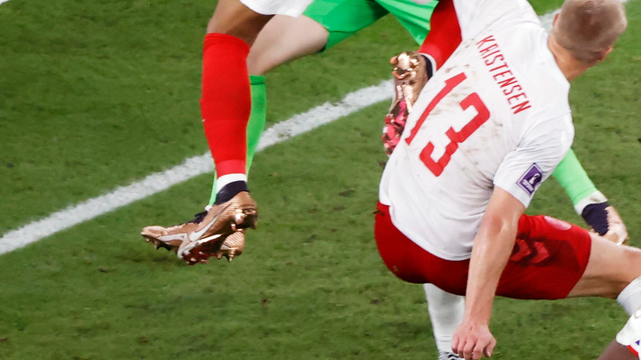 La Francia supera 2-1 la Danimarca: la doppietta di Mbappé lancia i Bleus agli ottavi