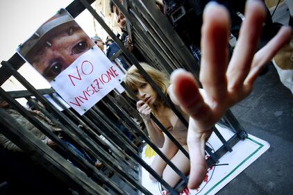 Loredana Cannata in lingerie per Ingroia 18