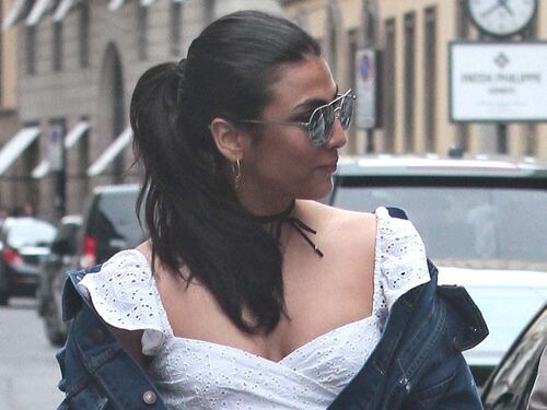 Giulia Salemi hot a passeggio per Milano