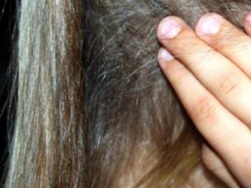 Abusò di 10 bambini: ex prete condannato a 20 anni