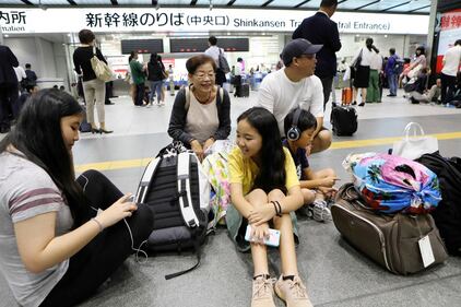 Giappone, terremoto colpisce Osaka 14