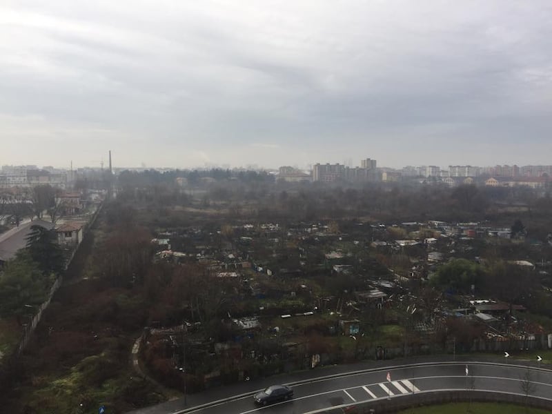 Roghi di rifiuti nel cuore di Milano 5