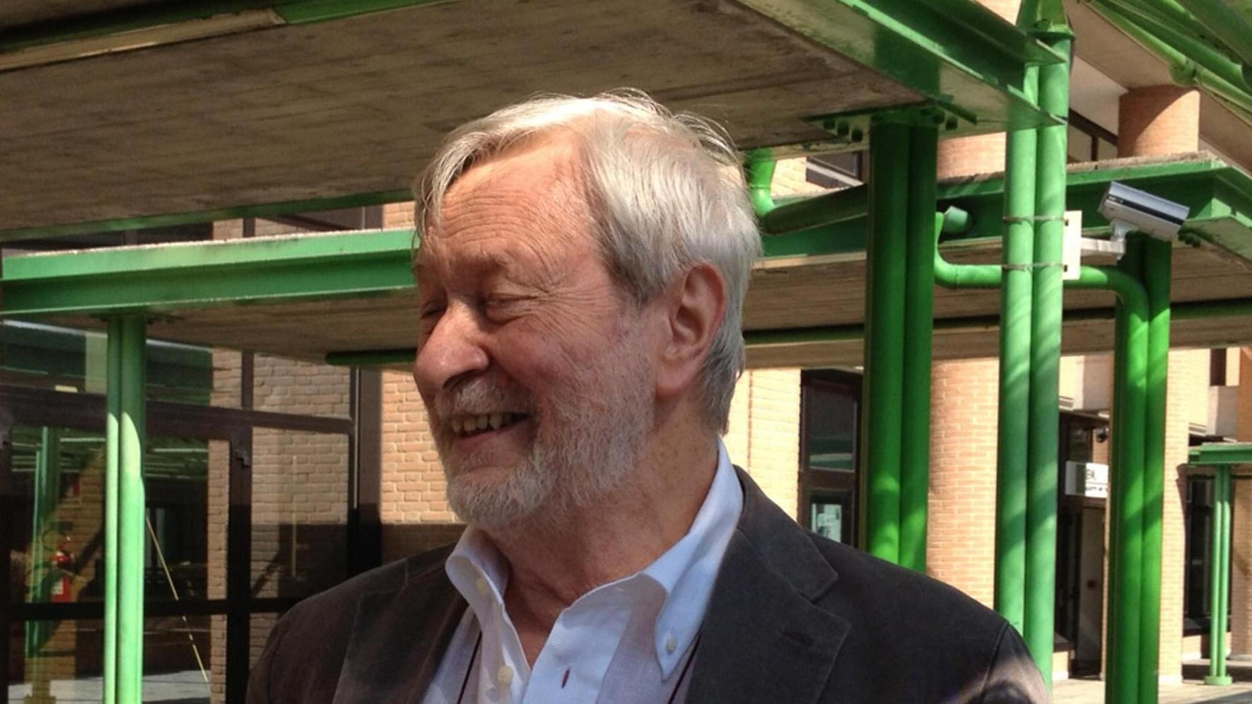 La piroetta di Vattimo per avere una cadrega: "Aderisco al M5S"